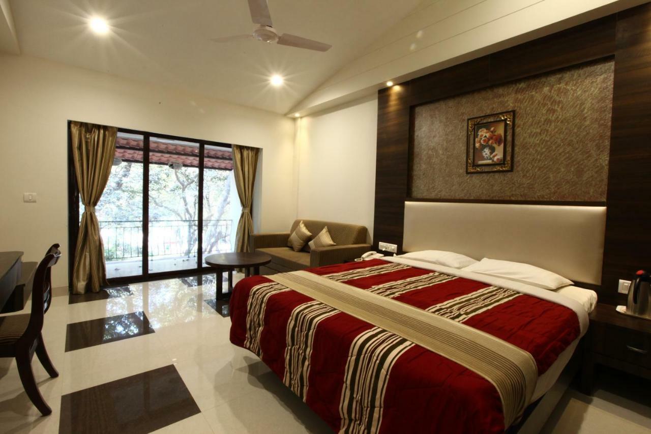 Usha Ascot Hotel Matheran Luaran gambar