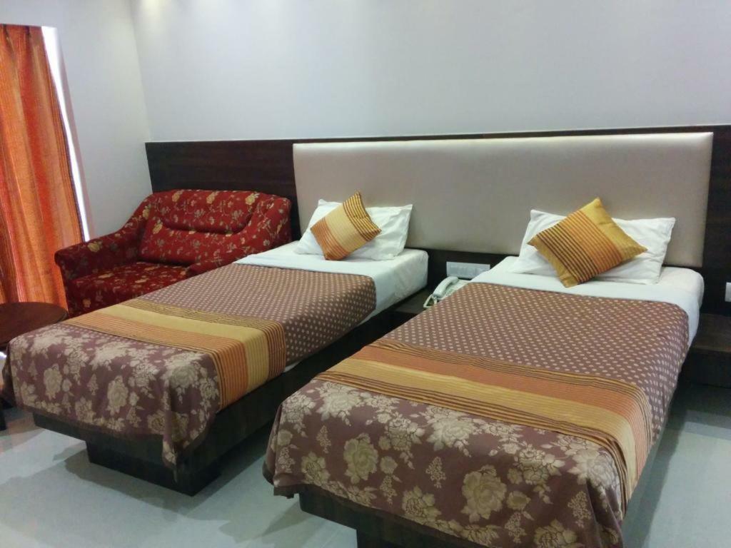 Usha Ascot Hotel Matheran Luaran gambar