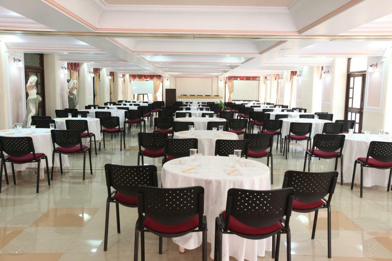Usha Ascot Hotel Matheran Luaran gambar