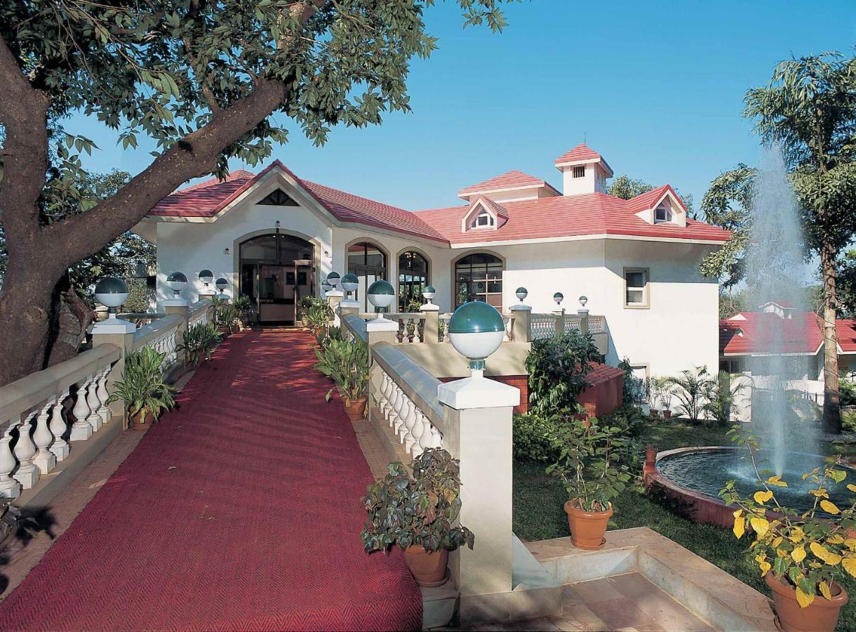 Usha Ascot Hotel Matheran Luaran gambar