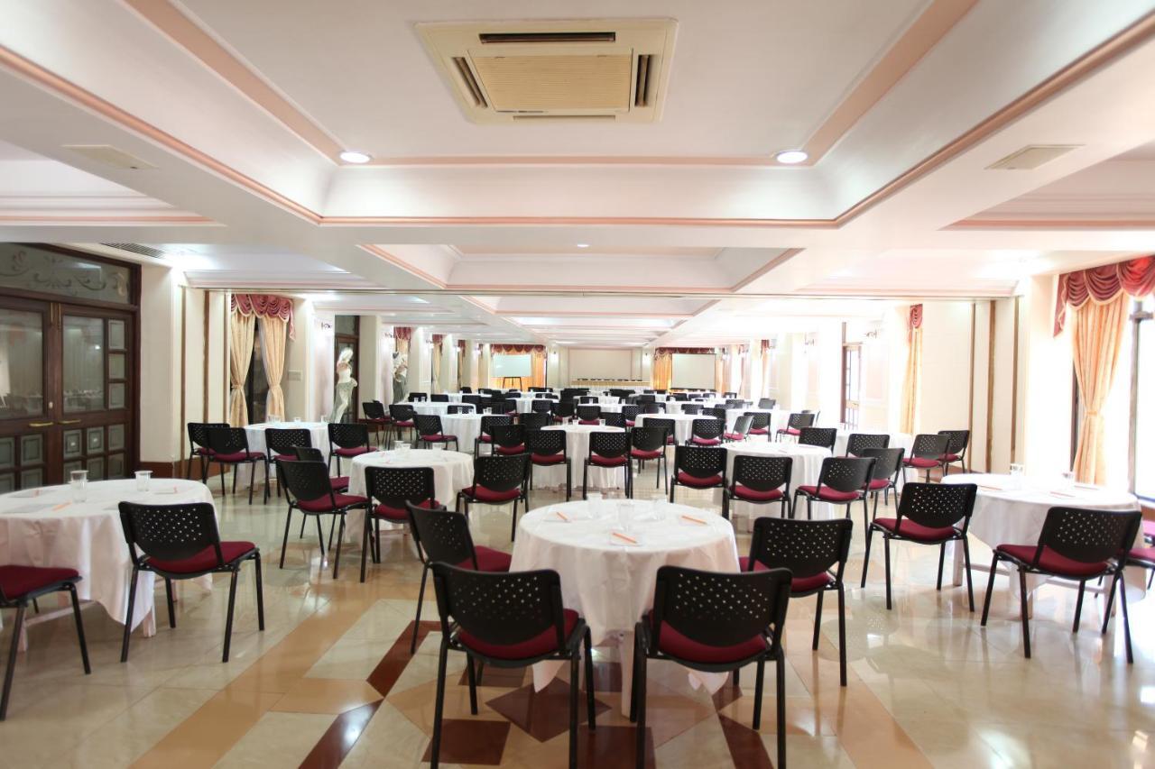 Usha Ascot Hotel Matheran Luaran gambar