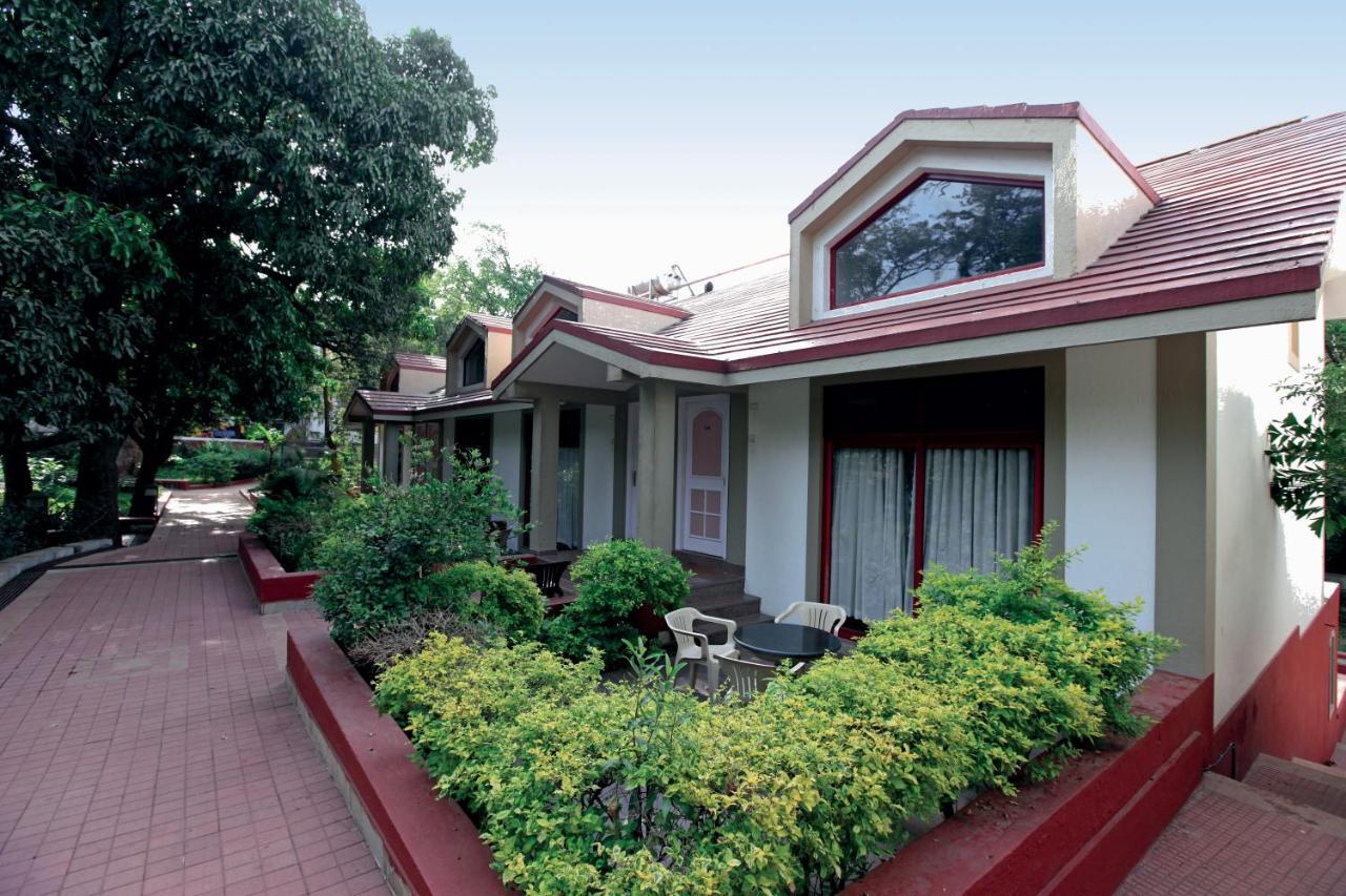 Usha Ascot Hotel Matheran Luaran gambar