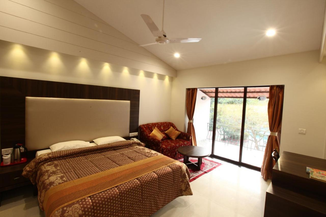 Usha Ascot Hotel Matheran Luaran gambar